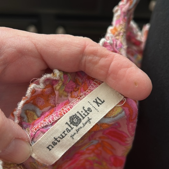 NWOT Natural Life Summer Dress. 100% rayon.
1X - Picture 6 of 7